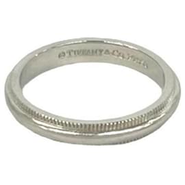 Tiffany & Co Tiffany Milgrain Ring in Platin