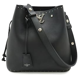 Borsa a tracolla Louis Vuitton Lockmere Bucket borchiata