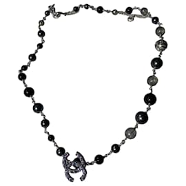 Collana Chanel CC Logo con Perle e Strass