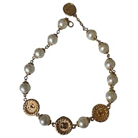 Chanel Bracciale in Perle e Maglie Dorate