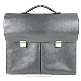 Borsa Louis Vuitton Taiga Serviette Kazan