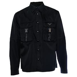 Prada, camicia con bottoni in Re-Nylon a maniche lunghe e corte
