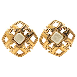 Chanel Gold CC vergoldete Clip-Ohrringe mit Perlenbesatz