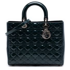 Lady Dior in vernice blu grande cannage