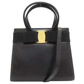 Borsa a 2 vie in pelle Vara Ribbon Salvatore Ferragamo