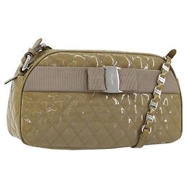 Salvatore Ferragamo Vala Chain Bag Patent leather Silver Beige Auth 179215A
