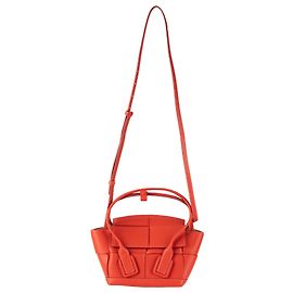 Borsa Mini Arco Bottega Veneta in pelle rossa da donna 28cm