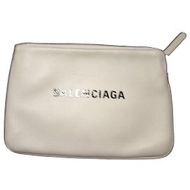 Balenciaga Everyday L Pochette Pelle Bianca