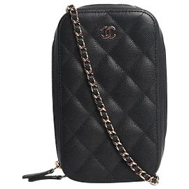 Chanel Soporte para teléfono acolchado negro 2019