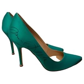 Manolo Blahnik x Vetements Décolleté in Raso Verde
