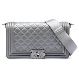 Chanel Boy Flap aus gestepptem Lammleder Grau Old Medium