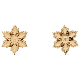 Orecchini Chanel Snowflake in smalto placcato oro Gold CC con chiusura a perno