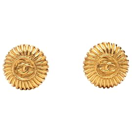 Pendientes Chanel Gold CC bañados en oro redondos de clip