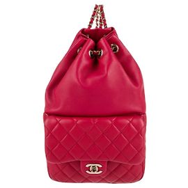 Zaino Chanel in pelle di agnello trapuntata rossa