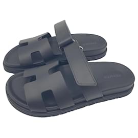 Hermès Leder Sandale Chypre, schwarz, Calfskin, 37