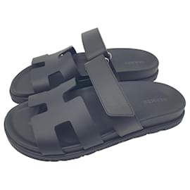 Hermès Leder Sandale Chypre, schwarz, Calfskin, 36
