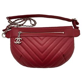Chanel Borsa a Vita Chevron in Pelle Rossa