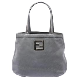 Fendi Tote aus grauem Nubuk mit FF-Kette