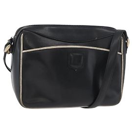 Céline Borsa a Spalla CELINE in Pelle Nera con Dettagli Oro Auth 180163