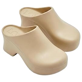 Loewe Foam Terra Clog 90 Zoccoli in gomma - Oat Milk