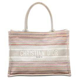 Dior Book Tote Grau Medium aus bestickter Canvas mit Streifen