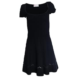 Red Valentino, robe noire avec dentelle