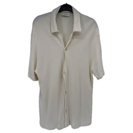 Polo Sandro color crema con botones