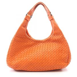 Bottega Veneta Medium Campana Intrecciato Schultertasche