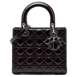 Lady Dior Cannage in vernice viola, misura Medium