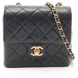 Borsa a tracolla Chanel in pelle nera trapuntata