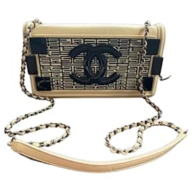 Bolso Chanel 19 Flap Bag Beige Cuero