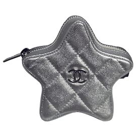 Chanel Monedero Estrella de Piel Plateada