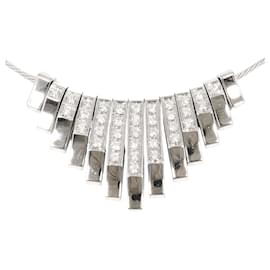 Autre Marque Elegante collana in oro bianco 18K con diamante