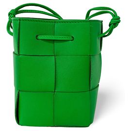 Sac seau Bottega Veneta Cassette Maxi Intrecciato en cuir avec détails perlés Mini