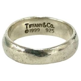 Anello Tiffany & Co. Knife Edge Band in argento