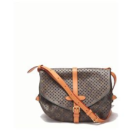 Louis Vuitton Monogram Perforated Saumur 30 Canvas Schultertasche M93998