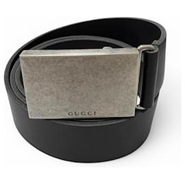 GUCCI 835193 Ledergürtel mit Logo-Schnalle in Antik-Optik - Gucci
