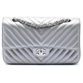 Chanel Argento Medium Classic Chevron Metallico Caviar Double Flap
