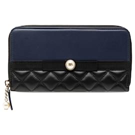 Chanel Long Wallet Black Bicolor aus gestepptem Lammleder mit Kunstperlenband