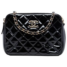 Borsa Chanel Black CC trapuntata in vernice con doppia zip