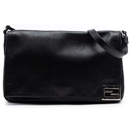 Fendi Schultertasche aus schwarzem Kalbsleder FF