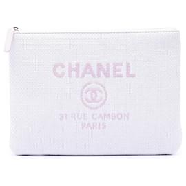 Clutch Chanel White Medium Raffia Deauville O Case