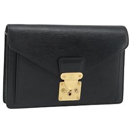 LOUIS VUITTON Epi Serie Dragonne Clutch Bag Black Noir M52612 LV Auth 180593