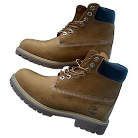 Stivali in pelle monogrammata Louis Vuitton x Timberland Beige