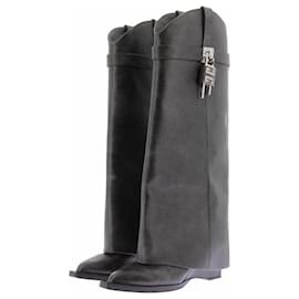 Stivali alti Givenchy Shark in pelle nera