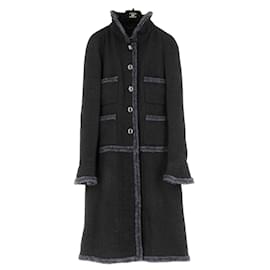Abrigo de tweed negro con ribete trenzado azul - Chanel