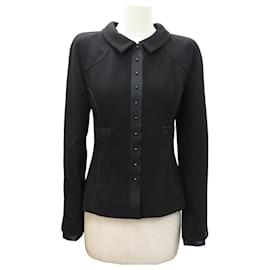 NUEVA CHAQUETA CHANEL ENTALLADA BOTONES DE PERLAS P19762 S 36 LANA NEGRA