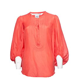 Diane Von Furstenberg, Blusa rosa