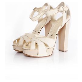 Gianmarco Lorenzi, sandalo in pelle off-white