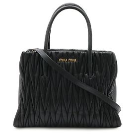 Bolso de mano Miu Miu de piel matelassé fruncido